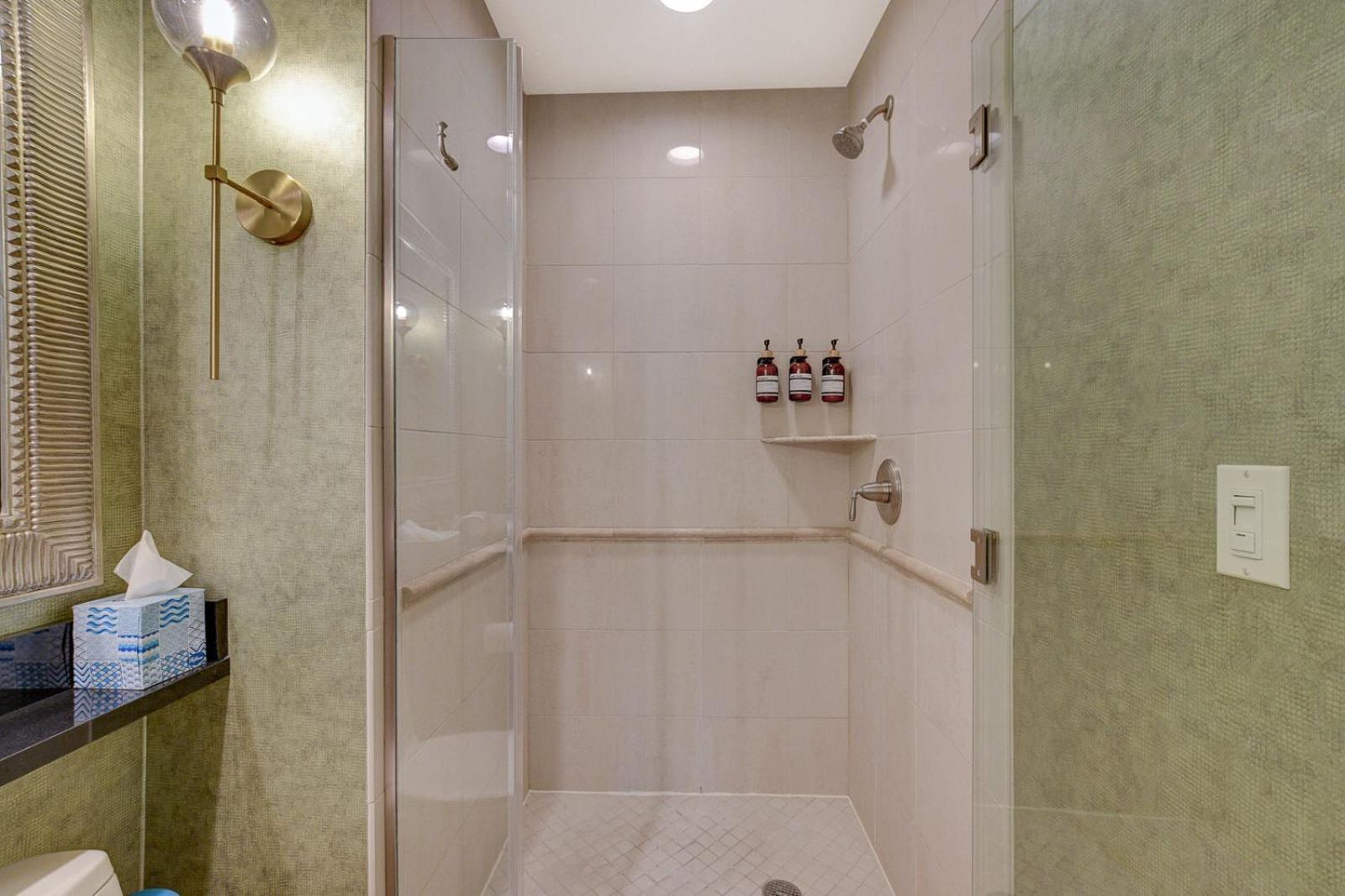 Luxe 702 Mgm Signature With Balcony Las Vegas Luaran gambar